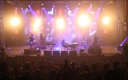 Live Review Konser Polyester Embassy: Silent Yellow Ensemble