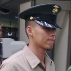 Hyun Bin Senyum, Fans Histeris & Menangis