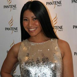 Anggun C Sasmi Gelar Konser Tunggal