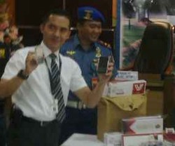 Penyelundupan 593 Unit BlackBerry Digagalkan