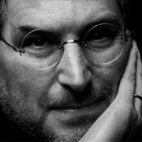 Jobs, Mahasiswa Drop Out yang Merevolusi Jagat Teknologi