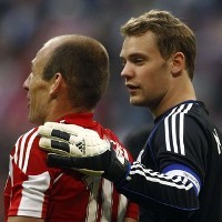 Robben Selevel Messi & CR7, Neuer Kiper Terbaik Dunia