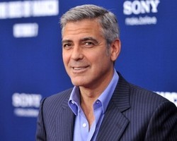 72% Wanita Anggap Pria Beruban Seksi 