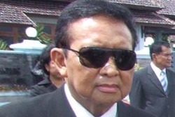 Dari Singapura, Jenazah Moerdiono Langsung Dimakamkan di TMP Kalibata