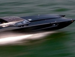 Wah! Mobil Disulap Jadi Speedboat