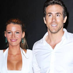 Wow, Blake Lively Kini Jalan Bareng Ryan Reynolds