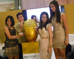 Pemilik Rambut Sehat Ditantang Pantene Masuk Terowongan