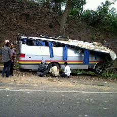 Bus Berisi Rombongan Turis Asing Awalnya Mau ke Ciater