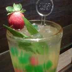 Segarnya Es Kelamut Pelangi, Glek!