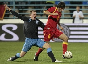 Ditahan Montenegro, Inggris ke Putaran Final