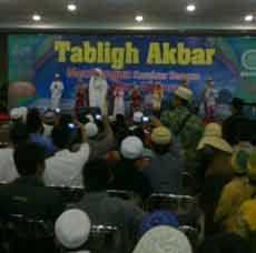 Sulis Hibur Tabligh Akbar 3.000 Guru Se-Jatim