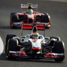 Lagi, Hamilton Sukses Bikin Massa Berang