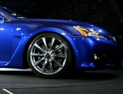 Wow! Lexus IS F Siap Ngaspal di RI, Harga Rp 1,545 Miliar