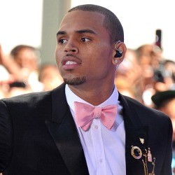 Promotor Agak Ribet Bawa Chris Brown ke Jakarta