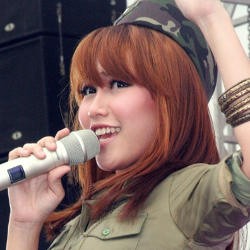 Ayu Ting Ting Gantikan Jessica Iskandar di DahSyat?