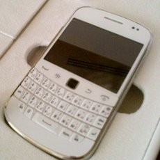 BlackBerry Dakota Putih Menanti Giliran