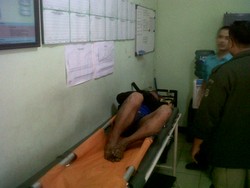 Pejambret Babak Belur Dihajar Penumpang di Stasiun Cipeundeuy 