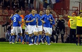 Italia Bersenang-senang dengan Sepakbola