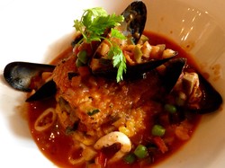 Sekali-sekali Makan Mihil di Tempat Eksklusif