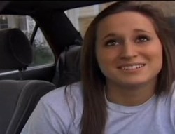 Gadis 16 Tahun Diberi Kado Toyota Corolla Tempat Dia Lahir