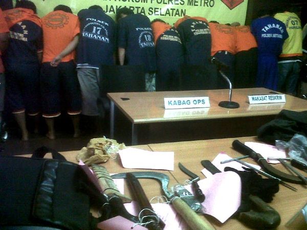 121 Preman Terjaring Operasi Sikat Jaya