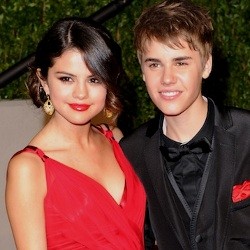 Ini Dia Alasan Justin Bieber Jatuh Cinta pada Selena Gomez