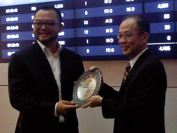 Solusi Tunas Catatkan Saham di Bursa