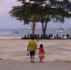 Eksotisme Pantai di Negeri Laskar Pelangi