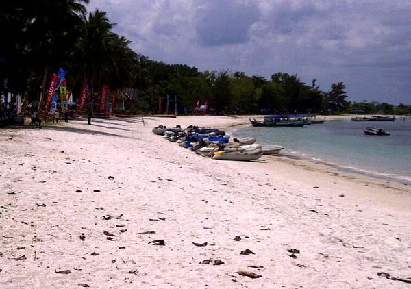 Eksotisme Pantai Kelayang