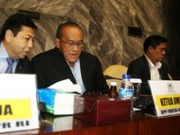 Ical Gelar Rapat Bahas Reshufle