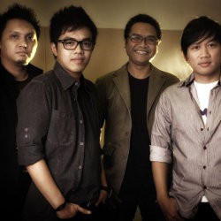 Jikustik Batal Bubar Karena Penggemar