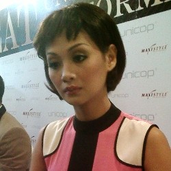 Pulang Bulan Madu, Indah Kalalo Langsung Hamil