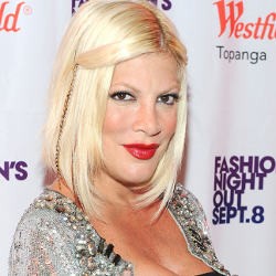 Tori Spelling Melahirkan Bayi Perempuan