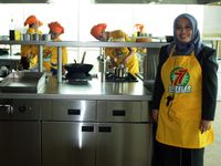 Es Teler 77 Resmikan Menara Top Food