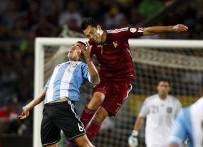 Argentina Ditundukkan Venezuela