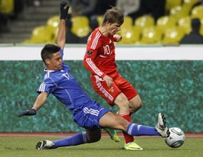 Rusia Lolos & Juara Grup