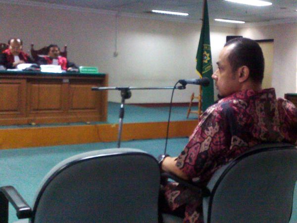 Puguh Dituntut 3,5 Tahun Penjara