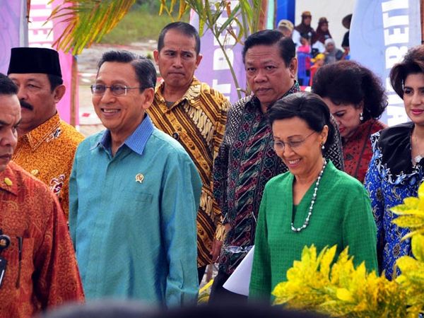 Wapres Hadiri Puncak Sail Wabe 2011