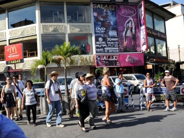 Bali Diguncang Gempa, Turis Panik