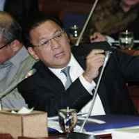 Jelang Pengumuman Reshuffle, Agus Marto Kabur Ke Paris