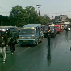 Tangki Minyak Goreng Tumpah, Warga Ikan Dorang Berebut