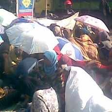 Tuntut Jadi Karyawan, Ratusan Buruh Bikin Aksi Tandingan Pro Perusahaan