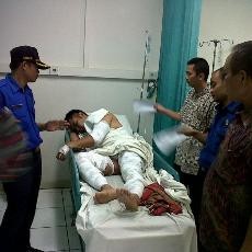 Dua Petugas Pemadam Terperangkap Api 10 Menit