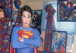 Rela Operasi Besar-besaran Demi Superman