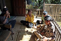 Yang Khas Itu Lebih Menyenangkan