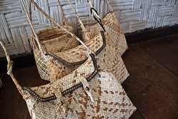 Memanfaatkan Sekitar dan Menghasilkan