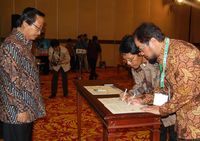 Semen Gresik-Kementan Teliti Tanaman Jarak
