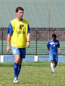 Tampil 10 Pemain, Gol Penalti Radovic Ubah Skor 1-1