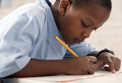 Anak Usia 4 dan 7 Tahun Punya Kecepatan Belajar Baca yang Sama