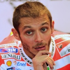 Rossi Siap Pakai Pereda Nyeri yang Lebih Kuat